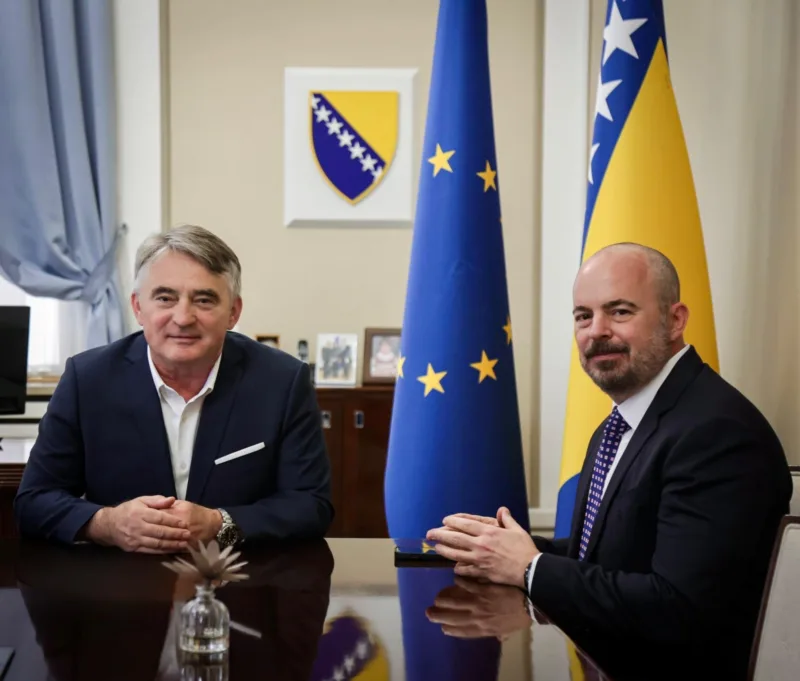 Komsic i ginkel nova