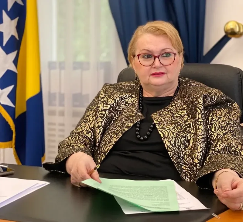 Bisera nova