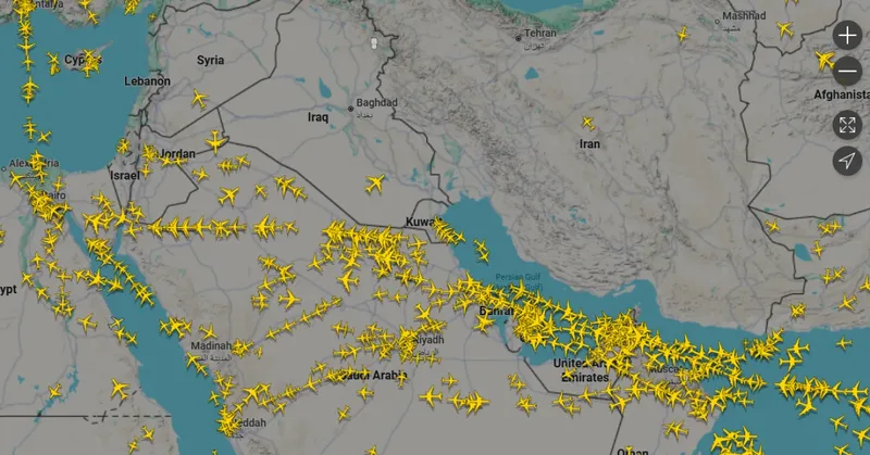 F 38465211 1280
