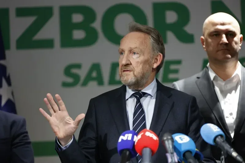 Izetbegovic fena