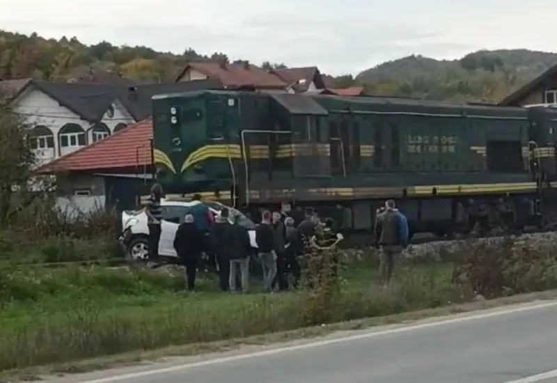 Tinja srebrenik saobraćajna nesreća voz 1 webp