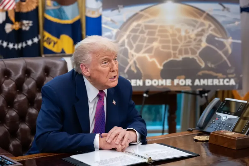 Trump zlatna kupola bijela kuca