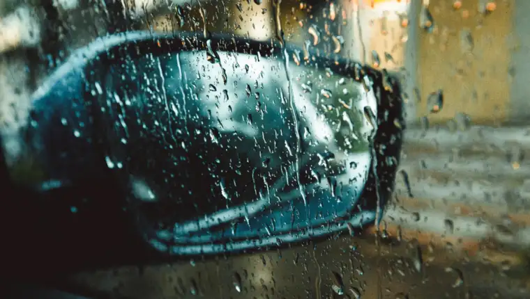 kiša auto freepik
