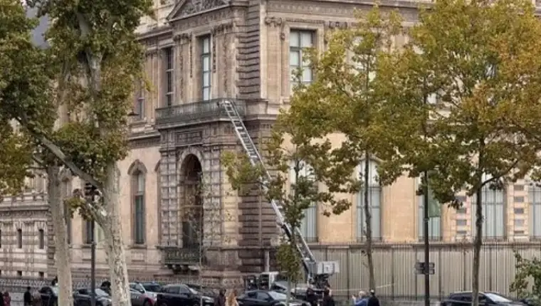 Louvre2