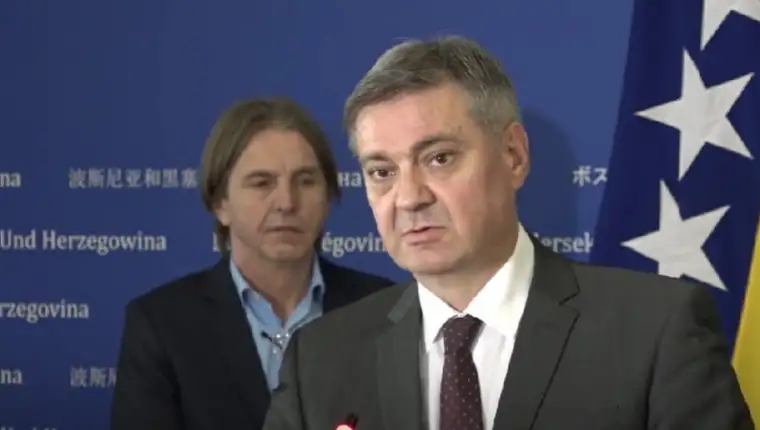 Trojka predstavnicki