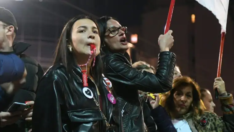1762366587 Skup podrske Dijani Hrki koja vec cetvrti dan strajkuje gladju 051125 Foto Filip Kraincanic 18 1024x683