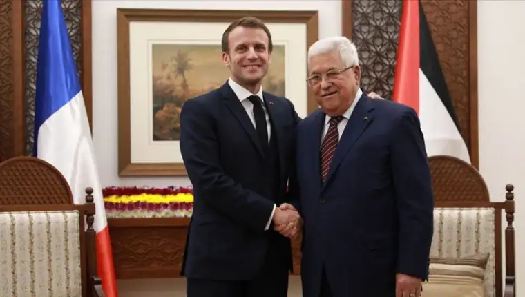 Macron abbas