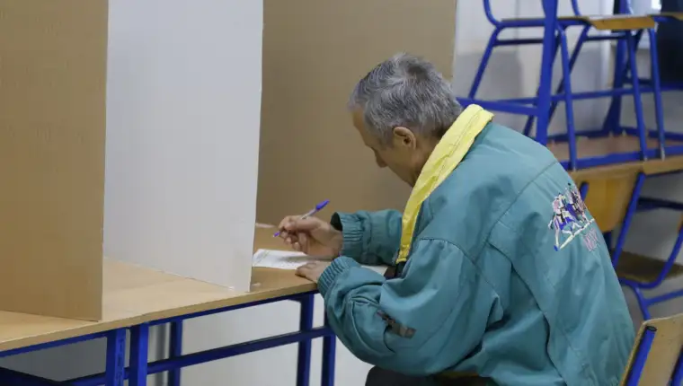 Prijevremeni izbori u RS fena