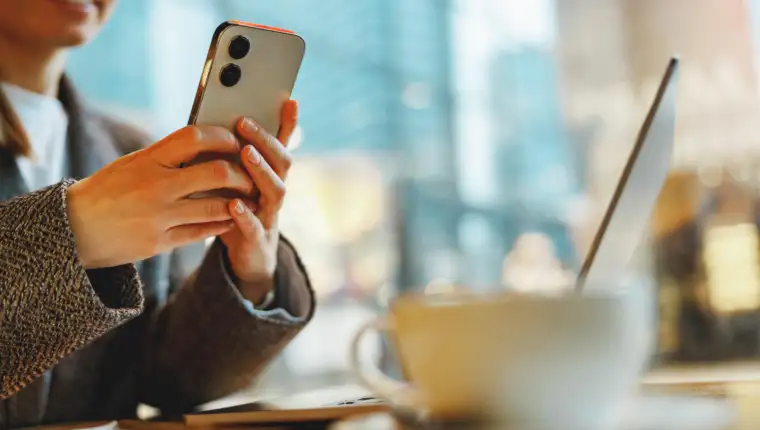 telefon freepik