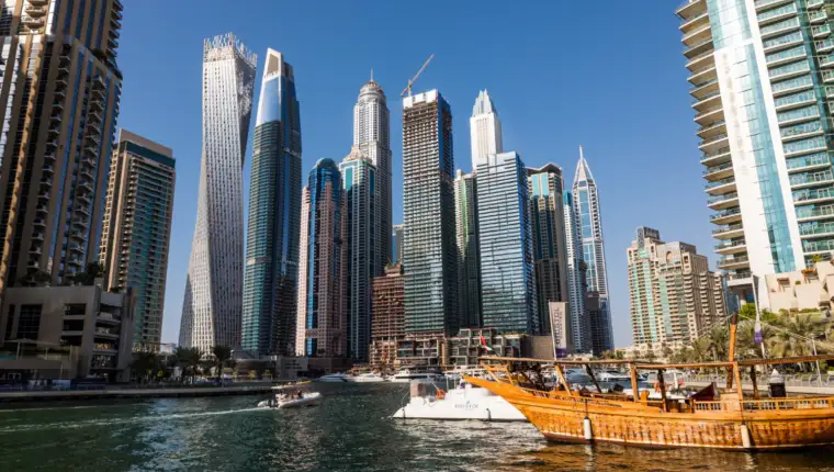 Dubai freepik