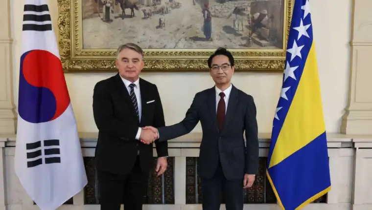 L de47695bfc6a998839b49605b6f2374f