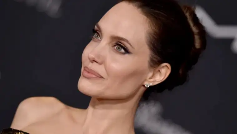Angelina jolie