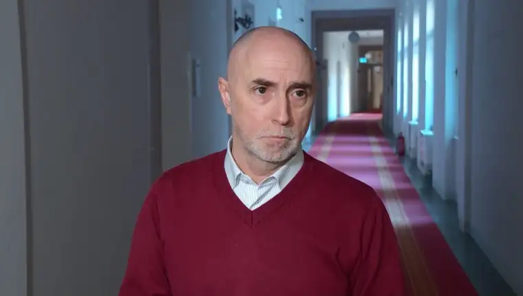 Zoltan Kabok12