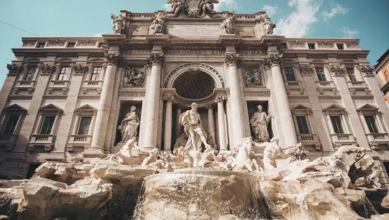 Di Trevi freepik