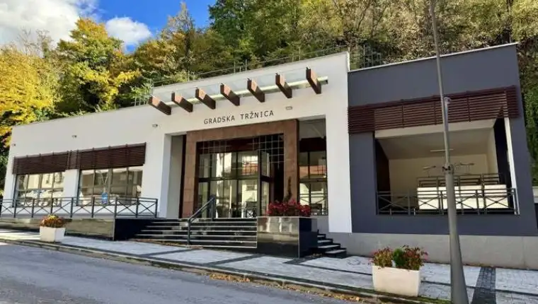 Cazin Gradska tržnica