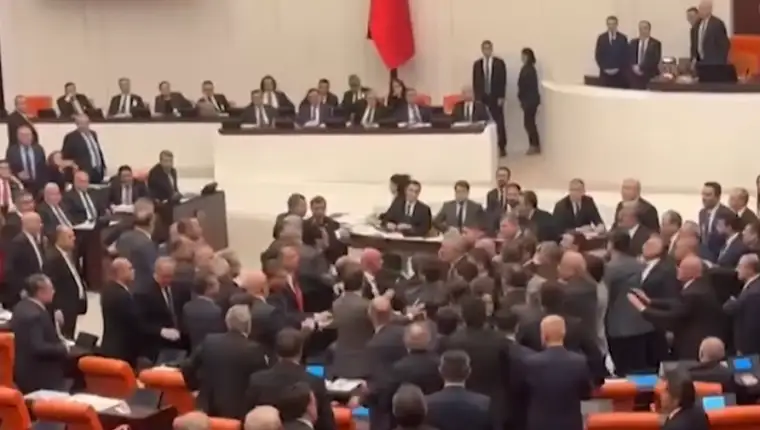 Tusrak tucnjava22