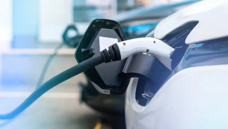 električno auto freepik