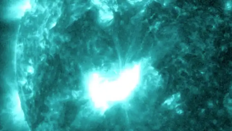 Solarna baklja