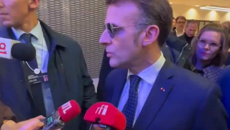 Macron davos