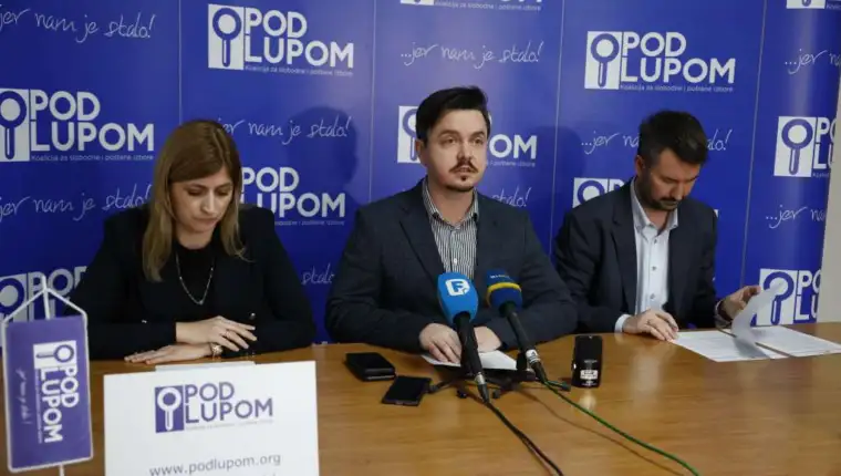Pod lupom7