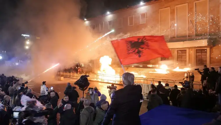 Albanija protesti aa 7