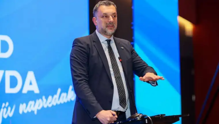 Konakovic fena