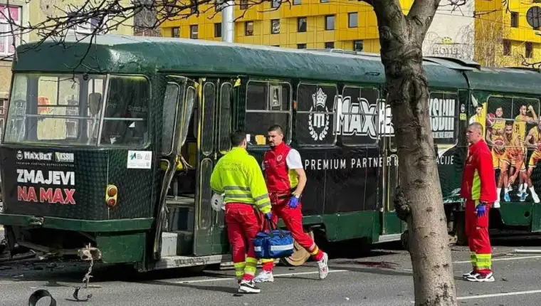 Tramvaj iskocio 3s