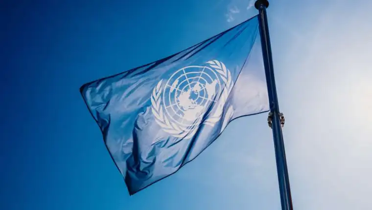 Un