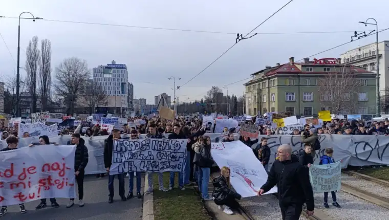 Protesti nove 15