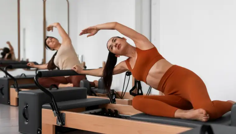 Reformer pilates freepik