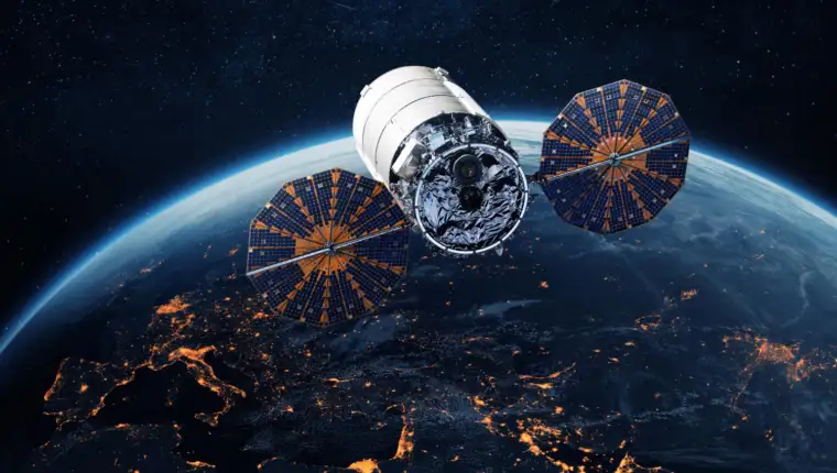 Satelit freepik