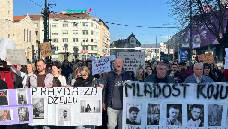Protesti sarajevo 12