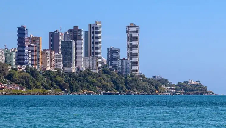 1280px Salvador Skyline South View 2018 0669