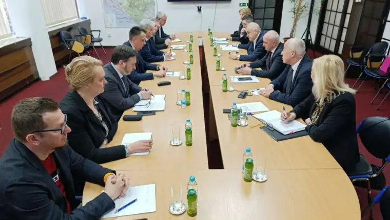Vlada fbih celik