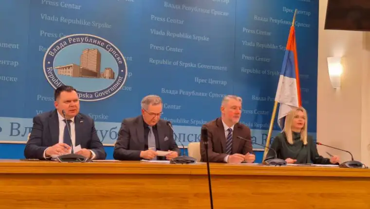 Vlada rs fena