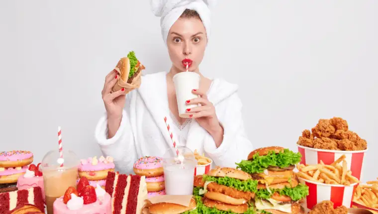 fast food prejedanje freepik