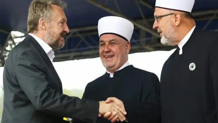 Izetbegovic prisustvovao otvaranju dzamije u kacunima izetb