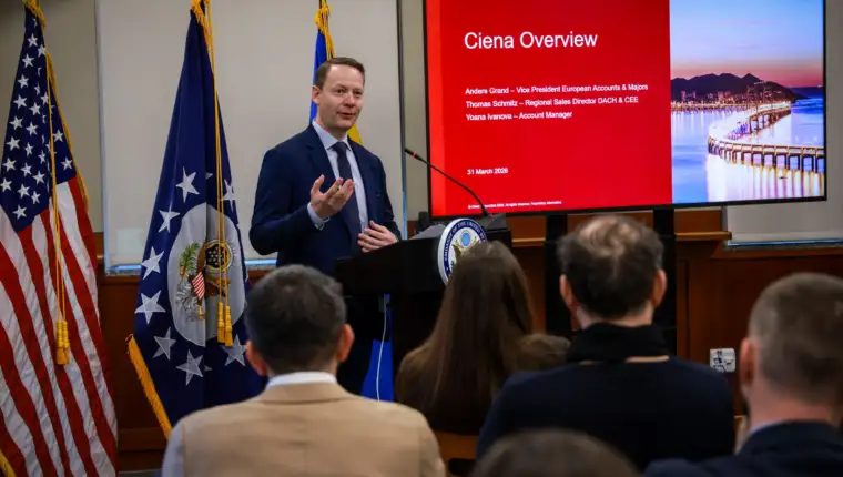 Ciena ambasada sad