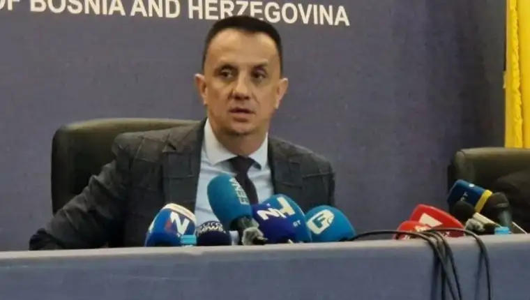 Lakic press raport