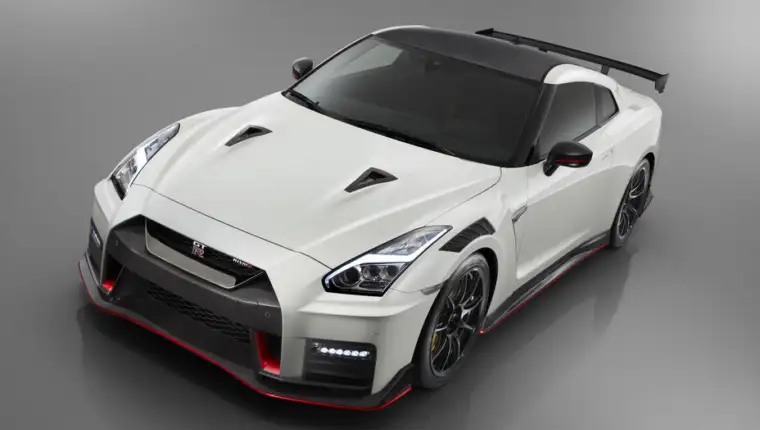 Nissan GT R