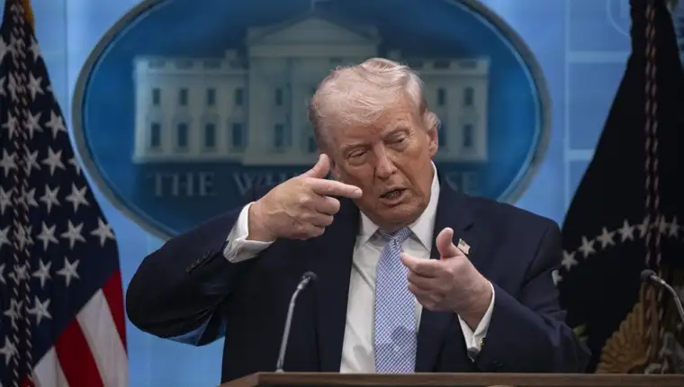 Trump aa