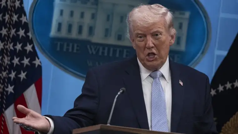 Trump aa