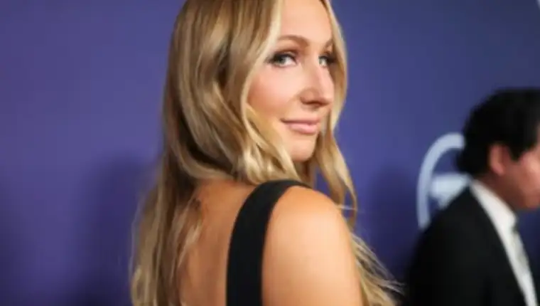nikki glaser