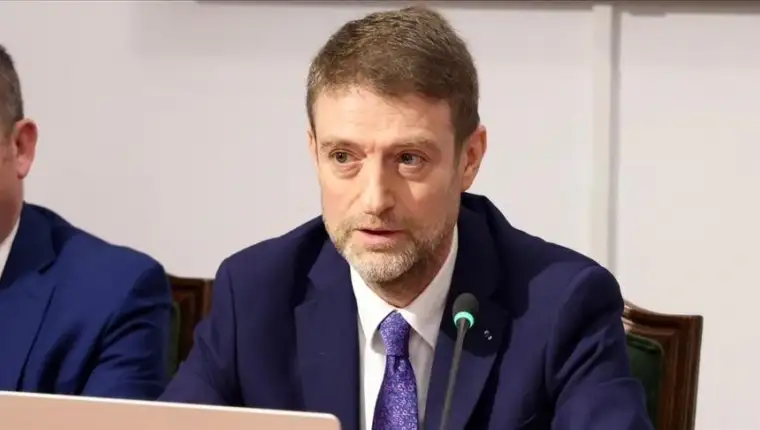 Ferit Hoxha aa