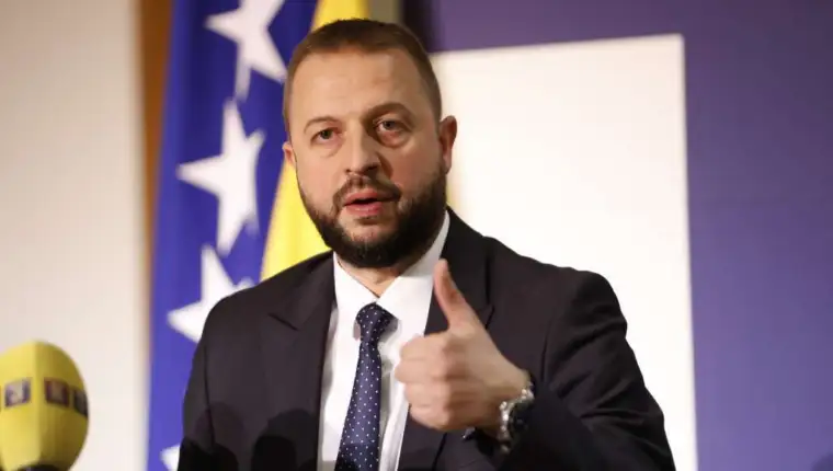 Neskovic fena