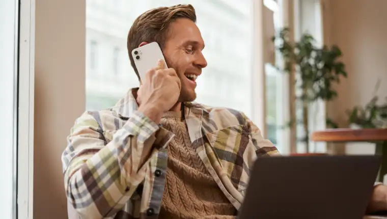 telefon freepik