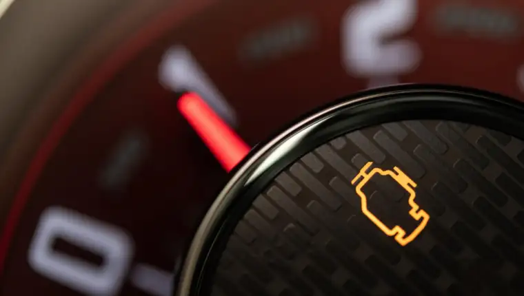 Check engine freepik