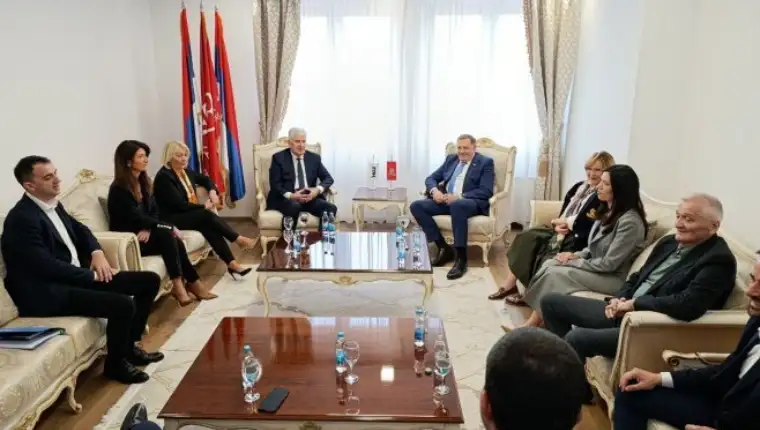 Sastanak hdz bih snsd