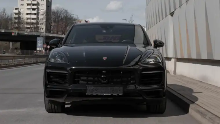 messi porsche