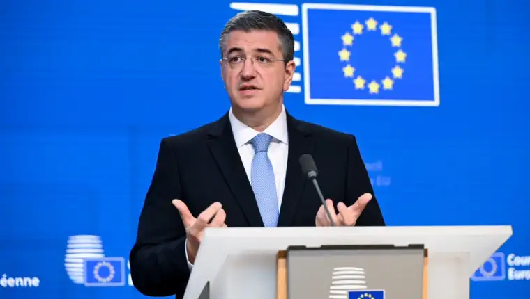 Apostolos Tzitzikostas x